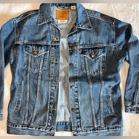 Levi’s Small Women’s Denim Jacket - Picture 7 of 8